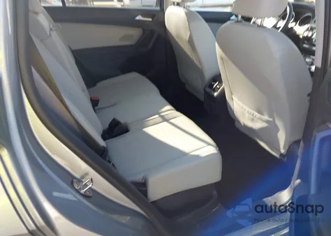 2021 Volkswagen Tiguan 2.0T Se/2.0T Se R-Line Black/2.0T Sel from USA, damaged, VIN 3VV2B7AX9MM073427